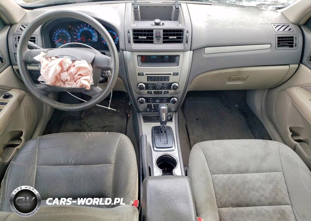 2012 Ford Fusion S VIN:3FAHP0GA0CR225851 - 8