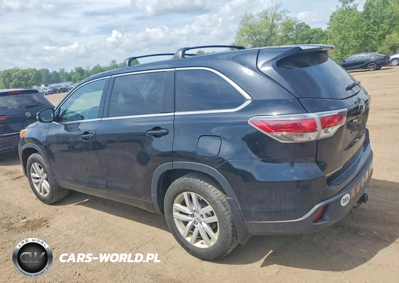 2015 Toyota Highlander Le VIN:5TDBKRFH7FS219256 - 2