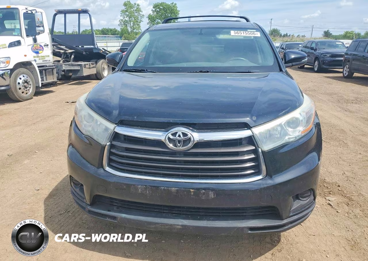 2015 Toyota Highlander Le VIN:5TDBKRFH7FS219256 - 5