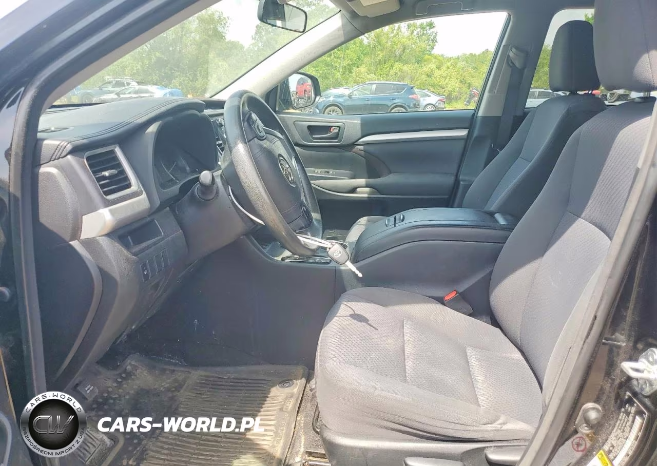 2015 Toyota Highlander Le VIN:5TDBKRFH7FS219256 - 7