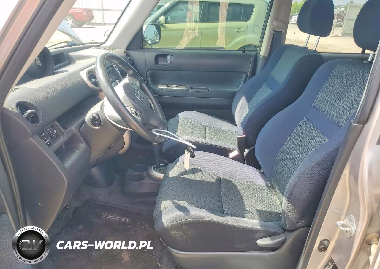 2006 Toyota Scion Xb VIN:JTLKT324464085805 - 7