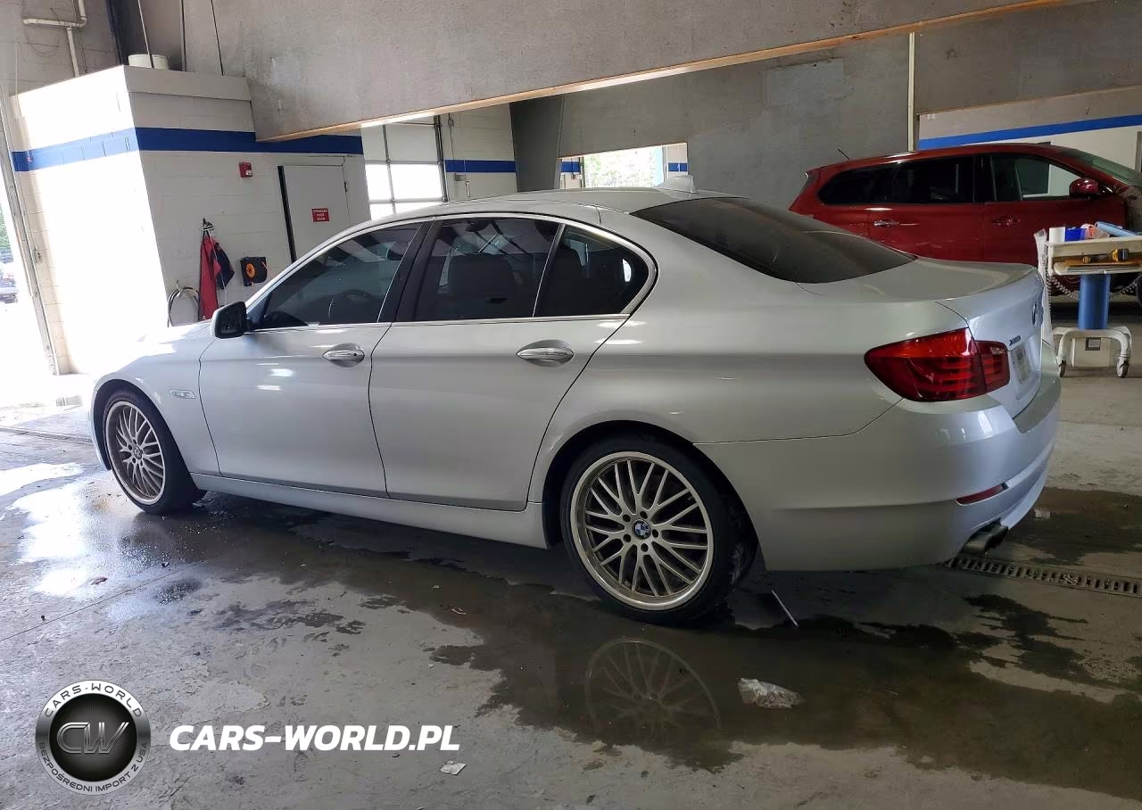 2013 BMW 528 Xi VIN:WBAXH5C55DD108413 - 2