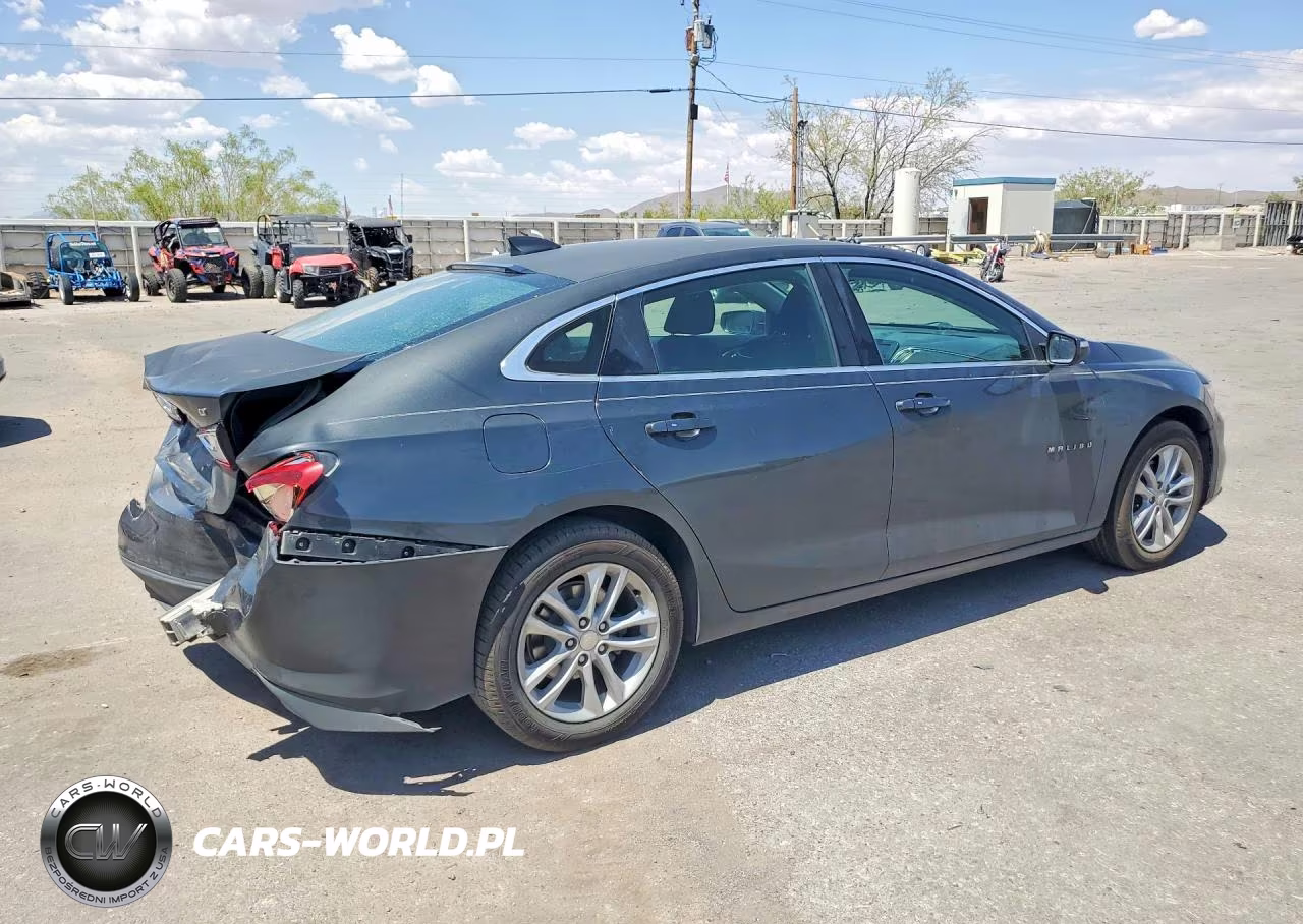 2017 Chevrolet Malibu Lt VIN:1G1ZE5ST2HF111132 - 3