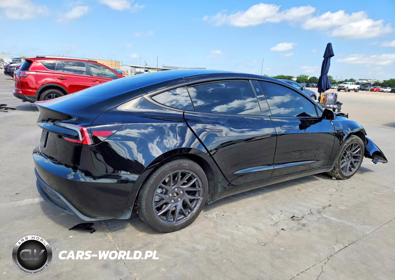 2025 Tesla Model 3 VIN:5YJ3E1EA1SF052540 - 3
