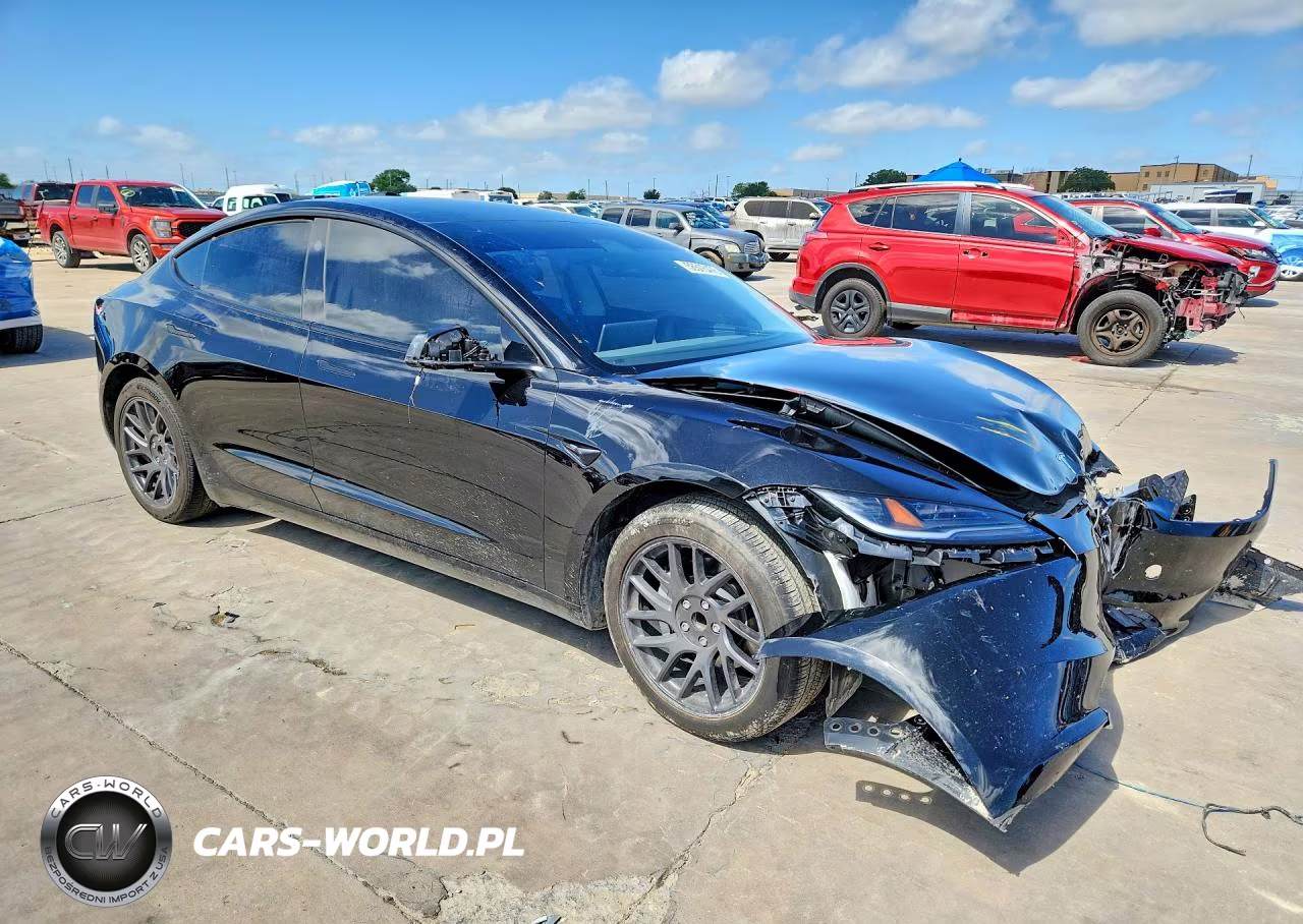 2025 Tesla Model 3 VIN:5YJ3E1EA1SF052540 - 4