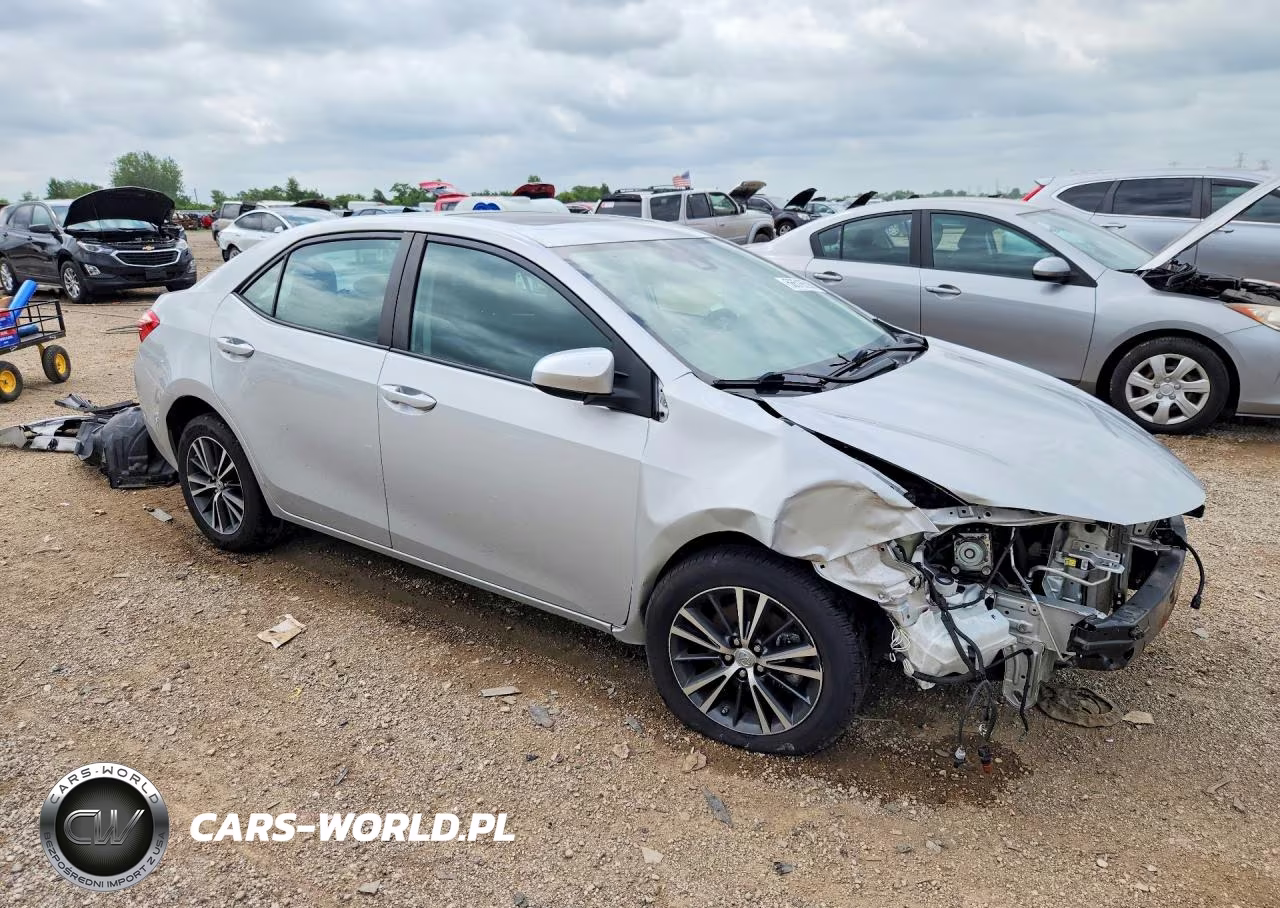 2018 Toyota Corolla Le VIN:2T1BURHE5JC109997 - 4