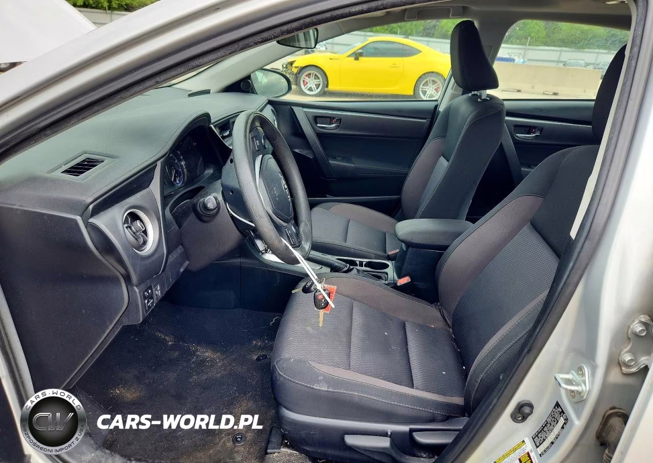 2018 Toyota Corolla Le VIN:2T1BURHE5JC109997 - 7