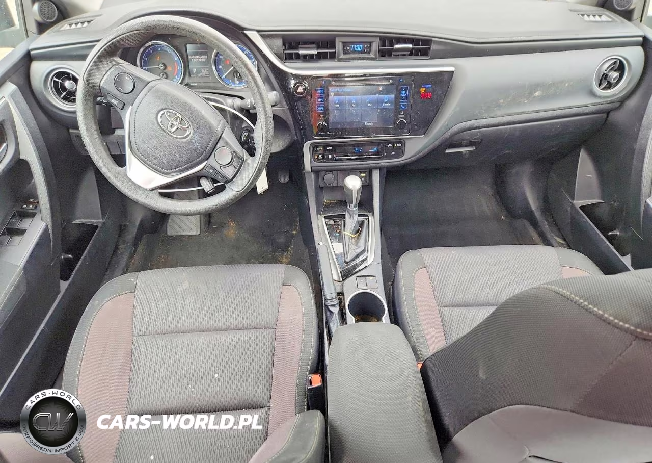 2018 Toyota Corolla Le VIN:2T1BURHE5JC109997 - 8