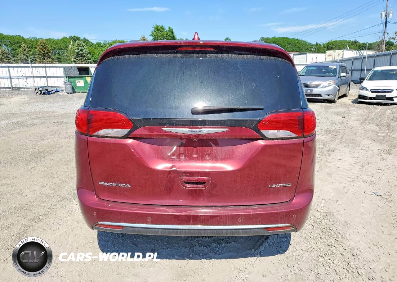 2018 Chrysler Pacifica Limited VIN:2C4RC1GGXJR232670 - 6