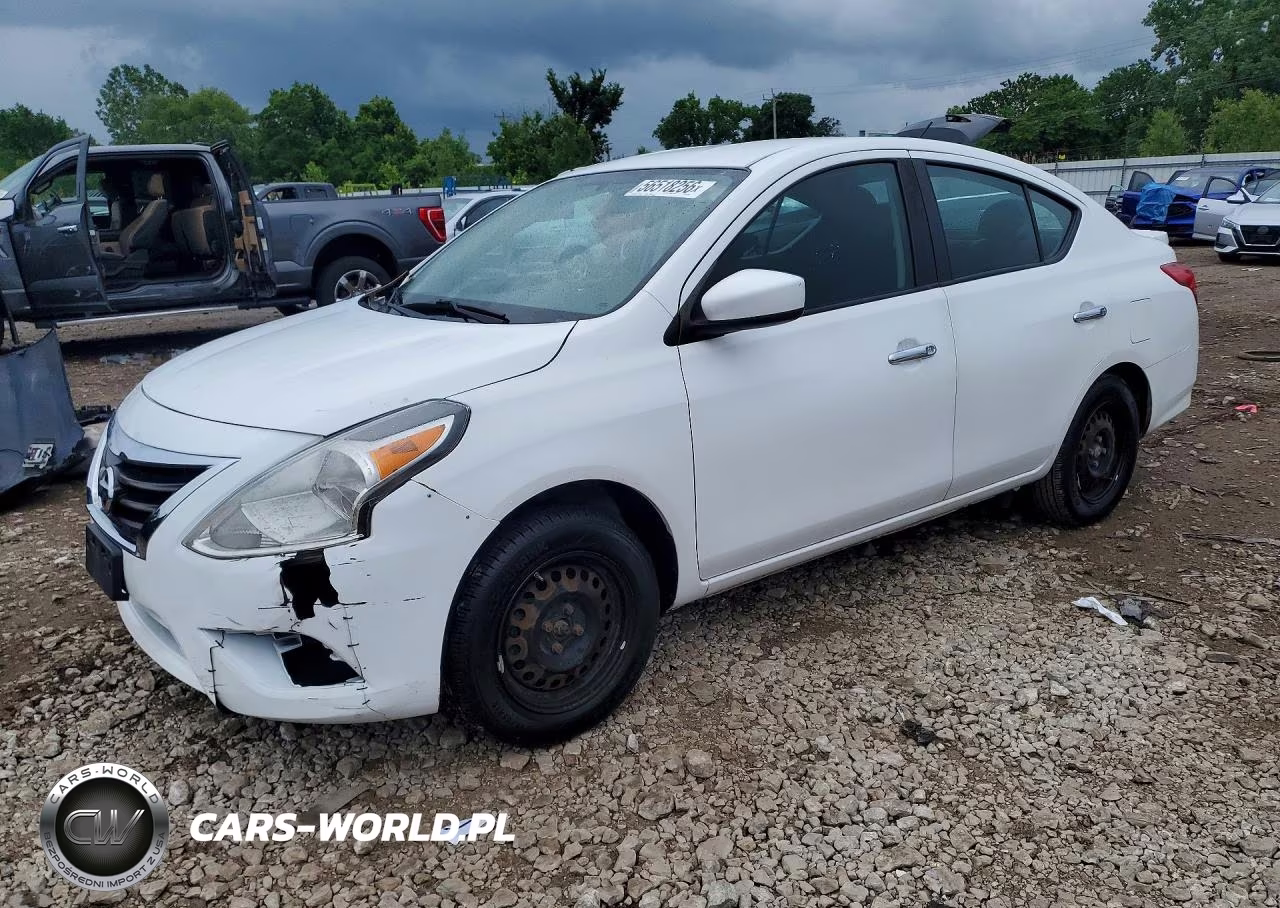 2019 Nissan Versa Sv