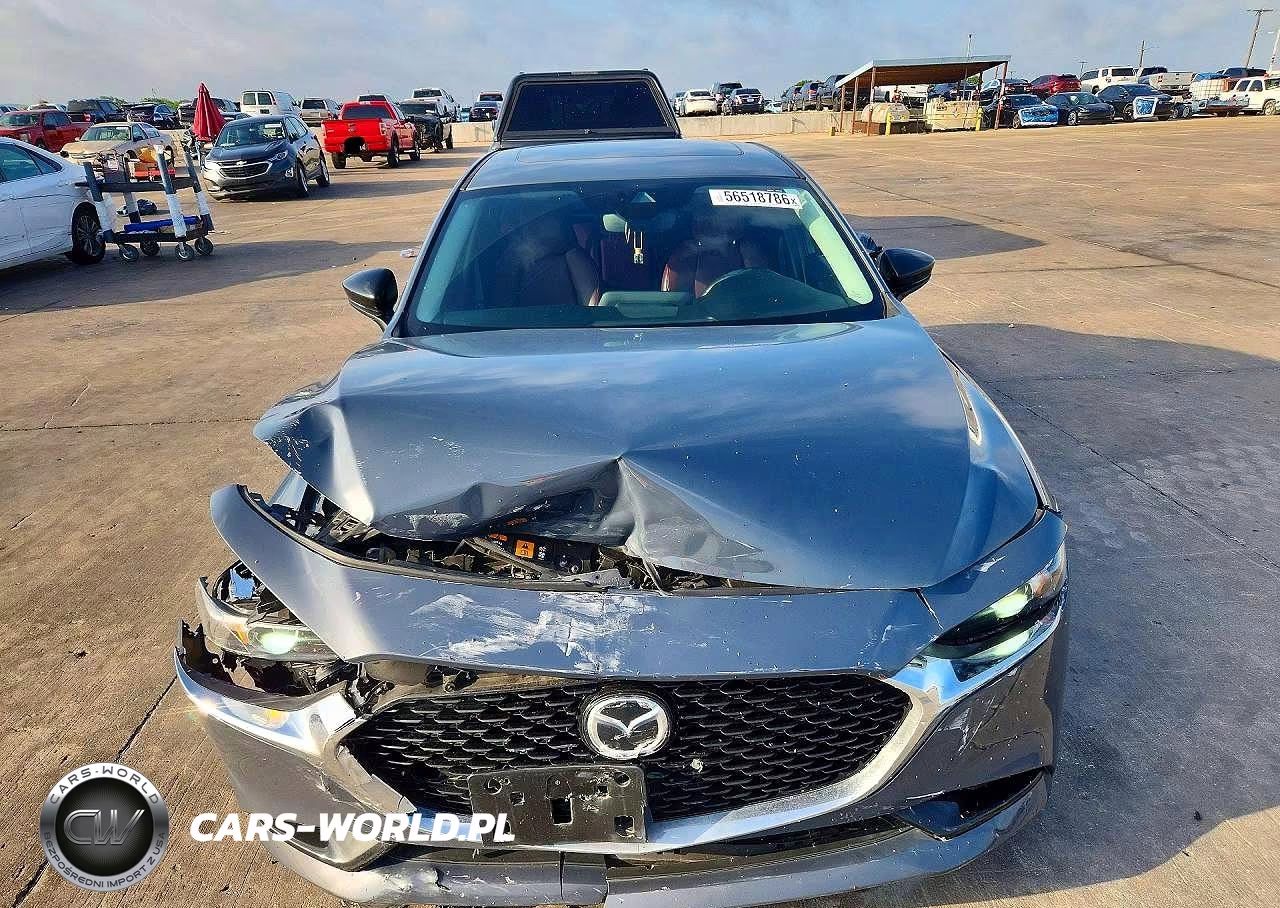 2022 Mazda 3 Preferred VIN:3MZBPACL2NM312158 - 5