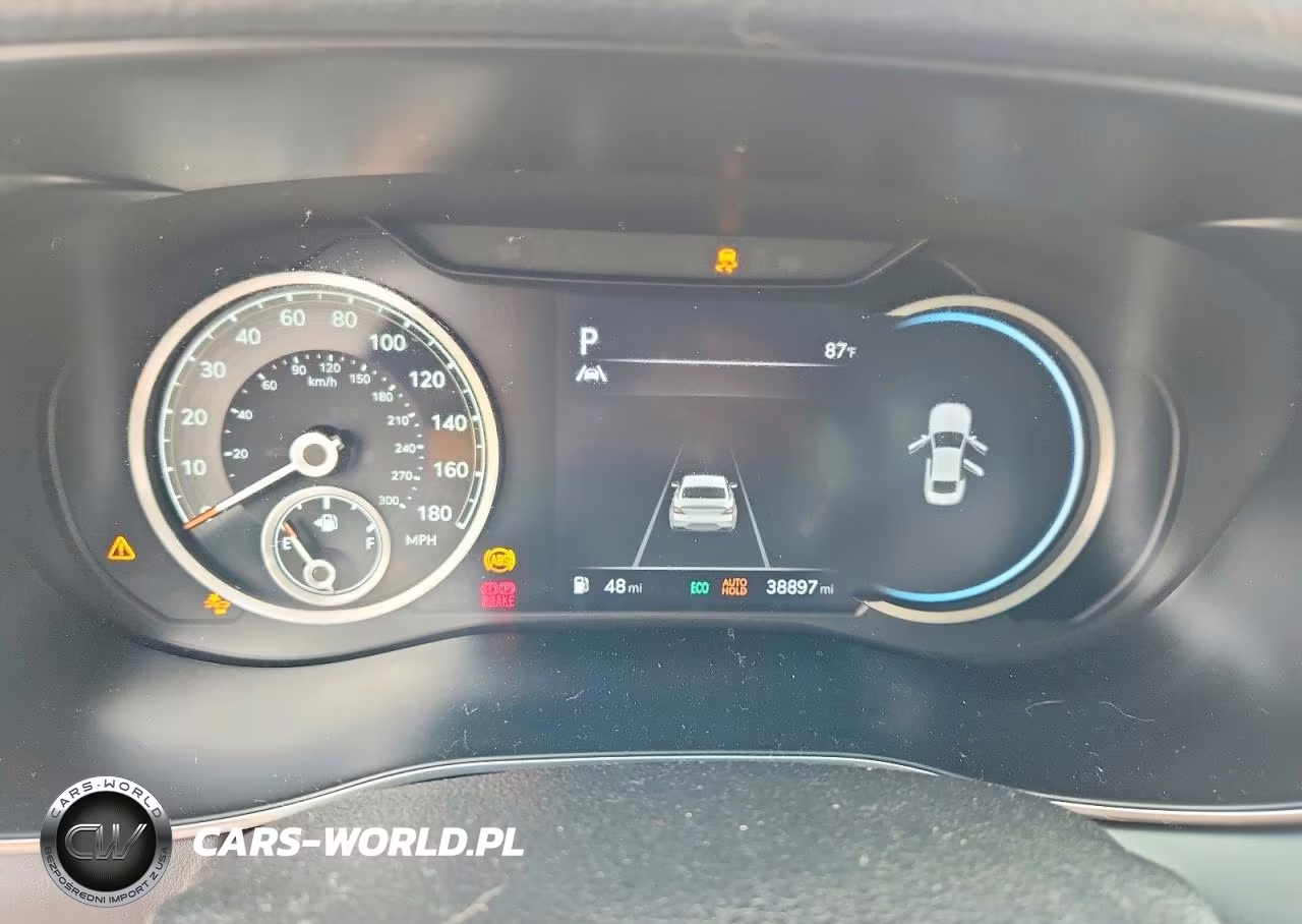 2022 Genesis G70 2.0T VIN:KMTG34TA5NU103725 - 9