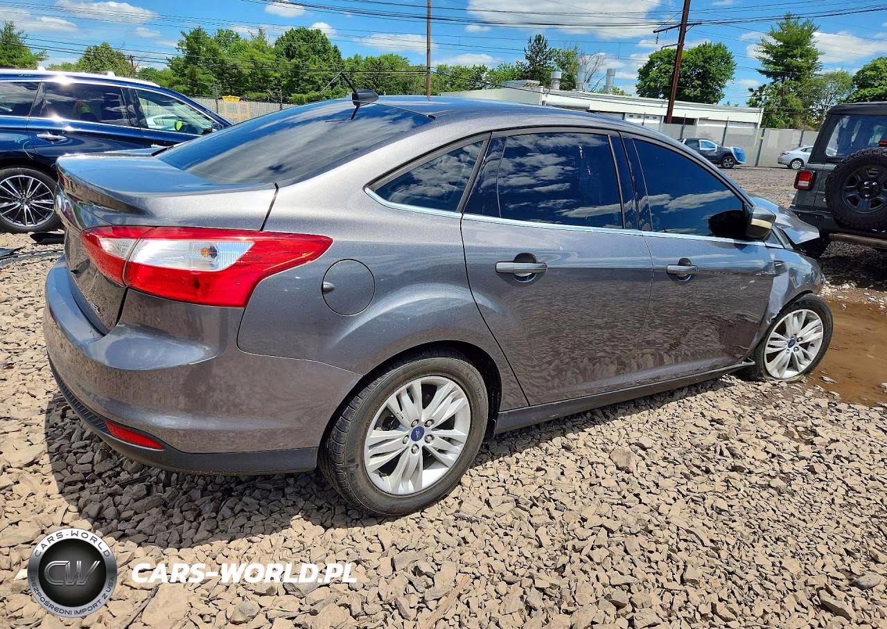 2012 Ford Focus Sel VIN:1FAHP3H24CL330884 - 3