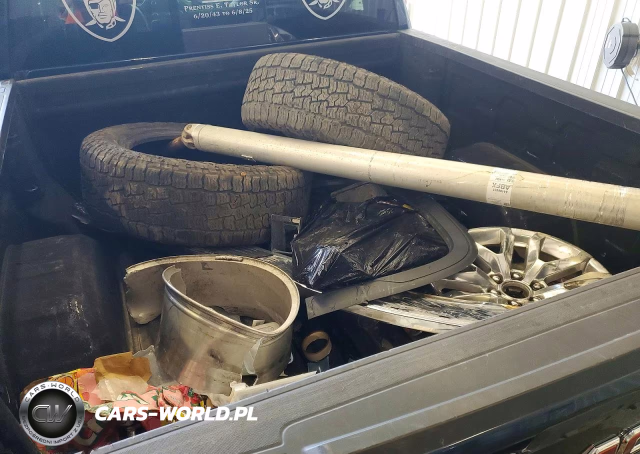 2020 GMC Sierra K1500 Slt VIN:1GTU9DELXLZ299403 - 12