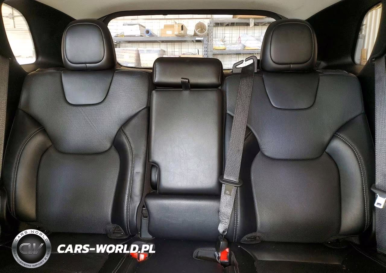 2023 Jeep Cherokee Altitude Lux VIN:1C4PJMMB8PD111087 - 9