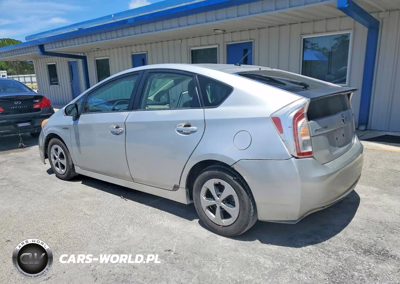 2014 Toyota Prius Two VIN:JTDKN3DU5E1816213 - 2