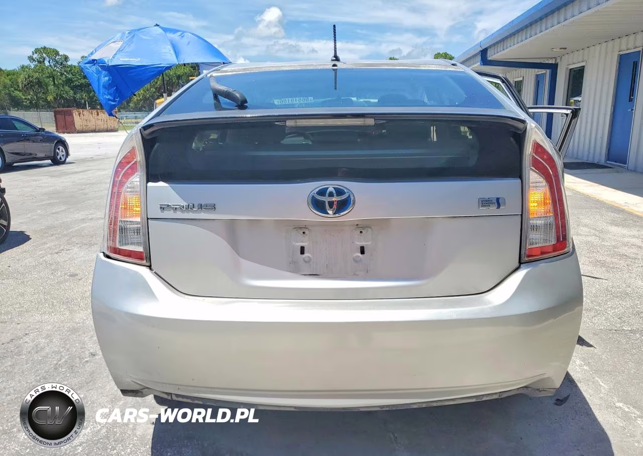 2014 Toyota Prius Two VIN:JTDKN3DU5E1816213 - 6