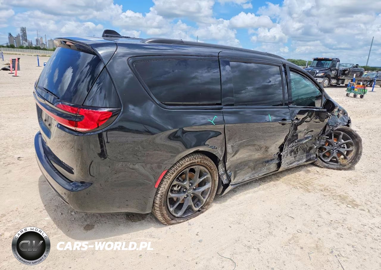 2022 Chrysler Pacifica Limited VIN:2C4RC1GG7NR201818 - 3