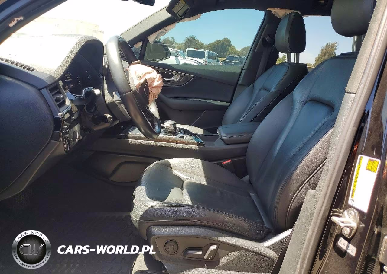 2017 Audi Q7 Premium Plus VIN:WA1LAAF78HD008270 - 7