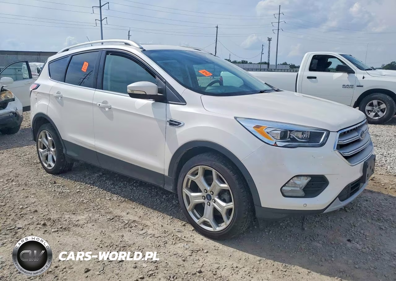 2018 Ford Escape Titanium VIN:1FMCU9J90JUD57669 - 4