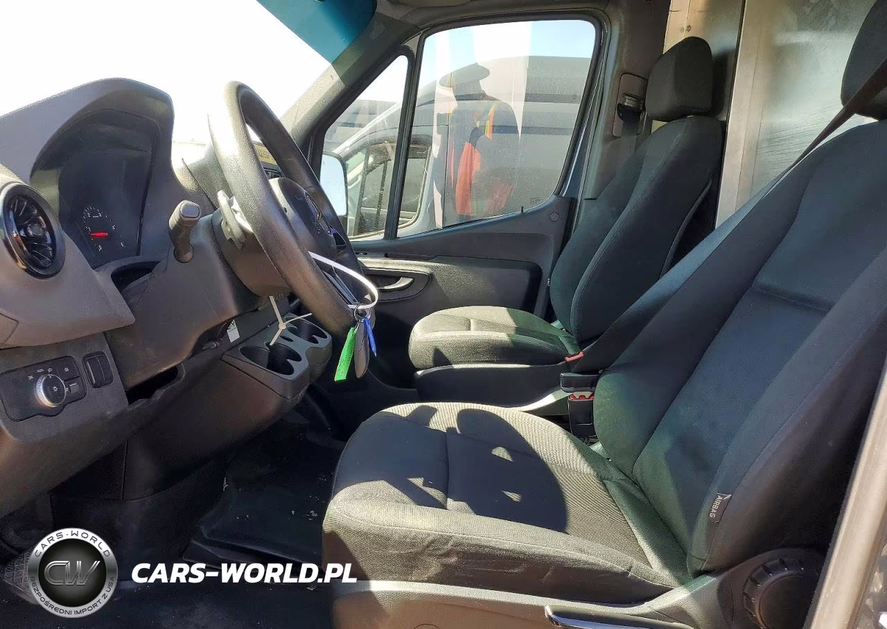 2019 Mercedes-Benz Sprinter 2500 VIN:WD4PF1CD6KP126381 - 7