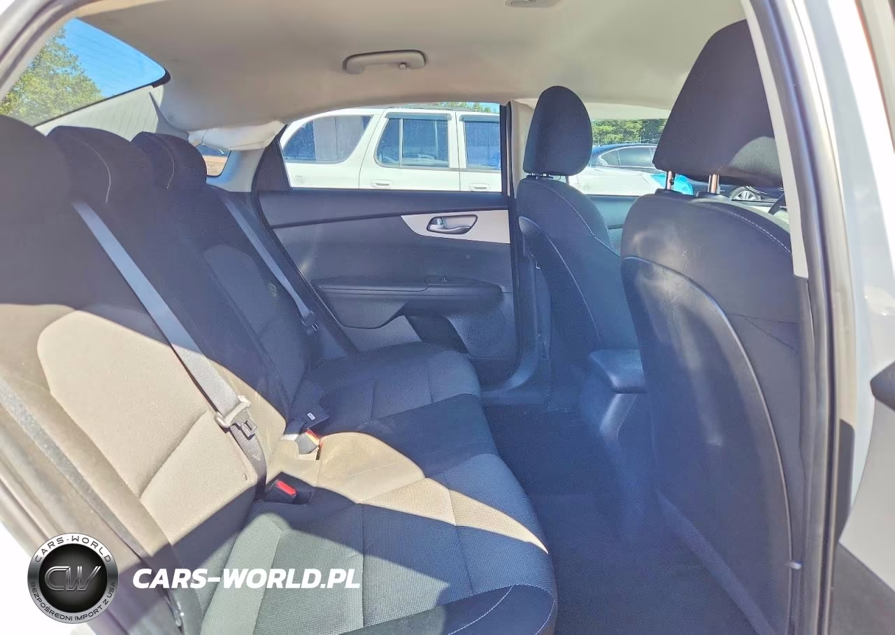 2023 Kia Forte Lxs VIN:3KPF24AD5PE549353 - 10