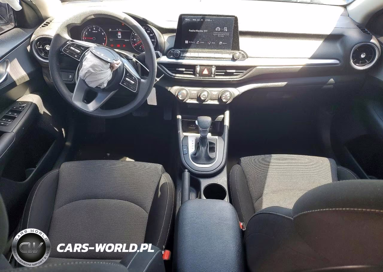 2023 Kia Forte Lxs VIN:3KPF24AD5PE549353 - 8
