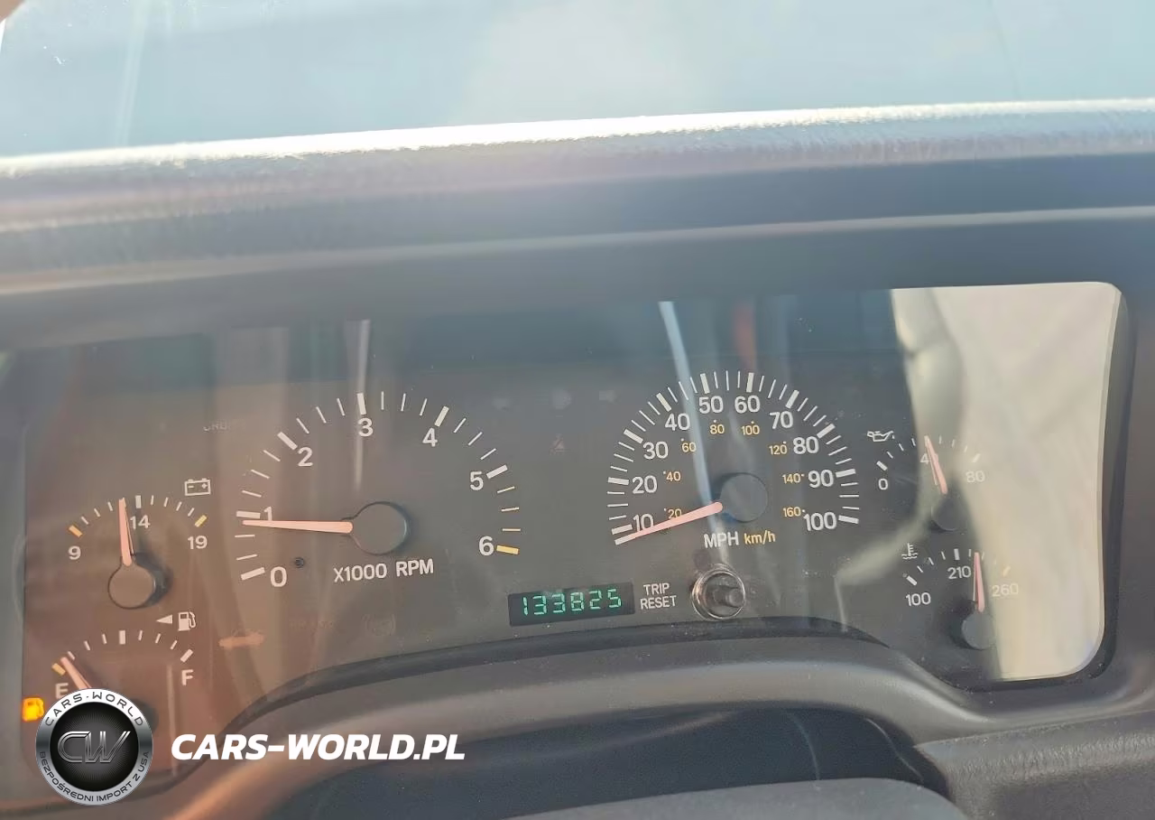 2001 Jeep Cherokee Sport VIN:1J4FF48S61L515813 - 9