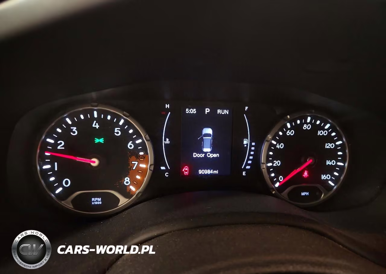 2018 Jeep Renegade Latitude VIN:ZACCJBBB5JPJ33656 - 9