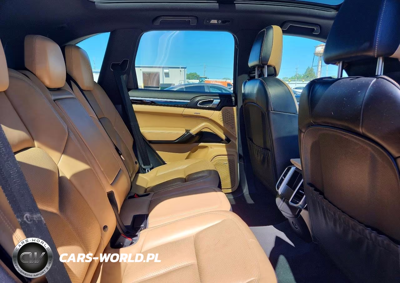2018 Porsche Cayenne VIN:WP1AA2A27JKA02667 - 11