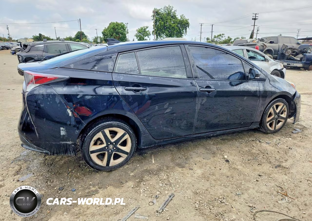 2016 Toyota Prius Four Touring VIN:JTDKARFU3G3504765 - 3