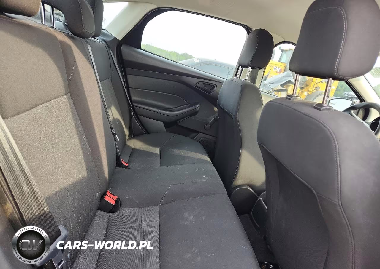 2016 Ford Focus S VIN:1FADP3E23GL396870 - 10