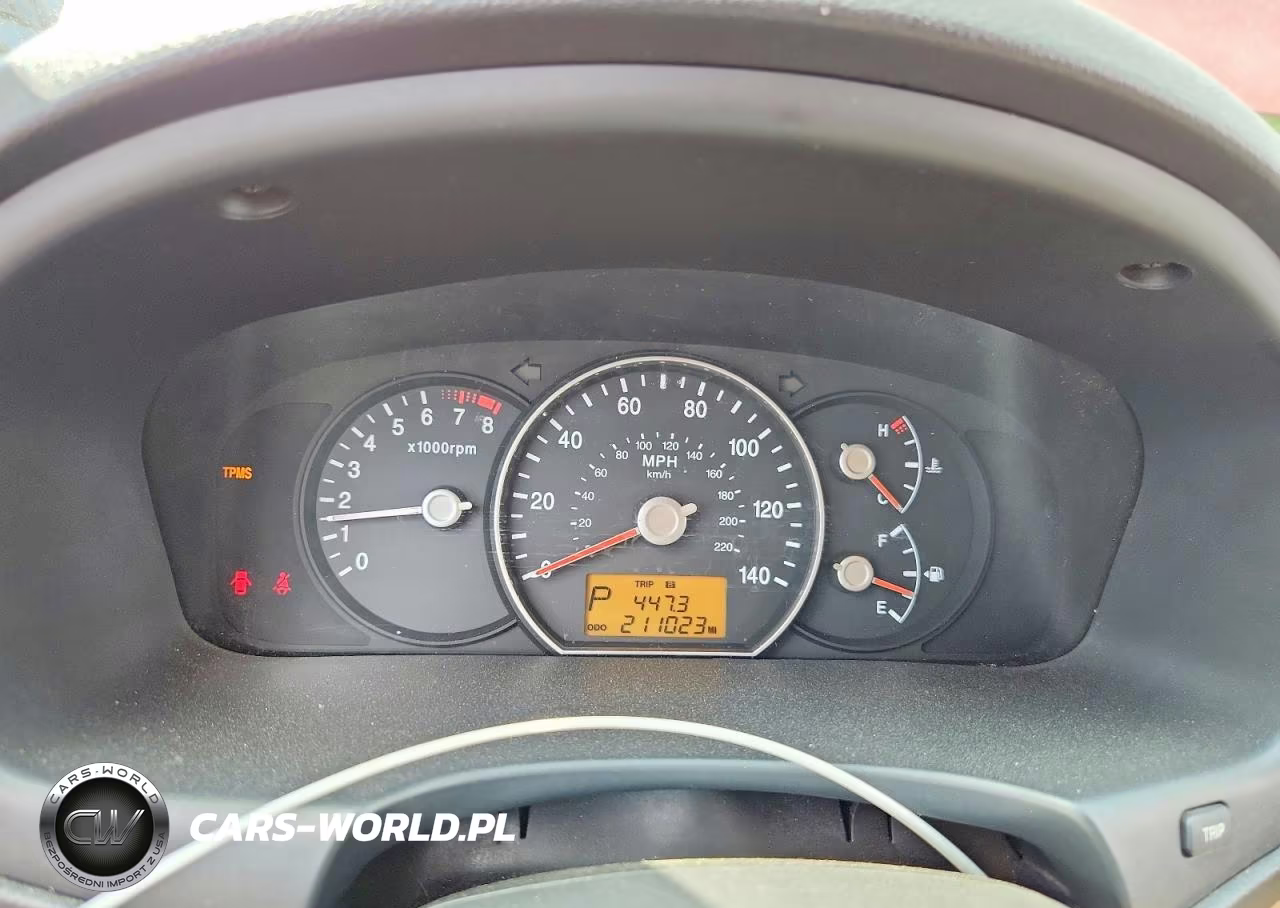 2008 Kia Rondo Lx VIN:KNAFG526687159996 - 9