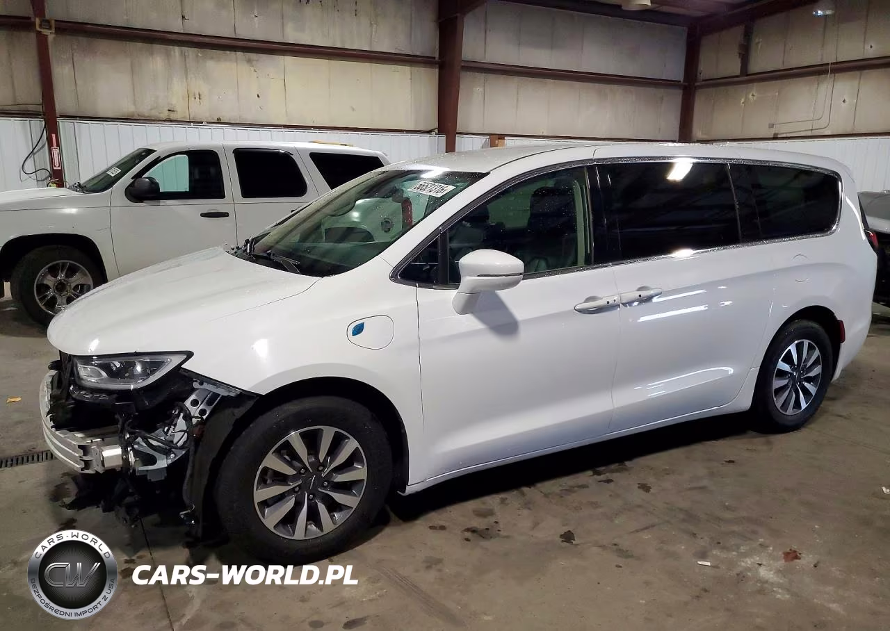2022 Chrysler Pacifica Hybrid Touring L