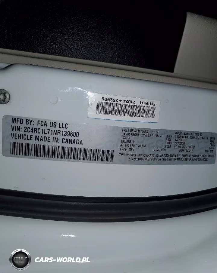 2022 Chrysler Pacifica Hybrid Touring L VIN:2C4RC1L71NR139600 - 14
