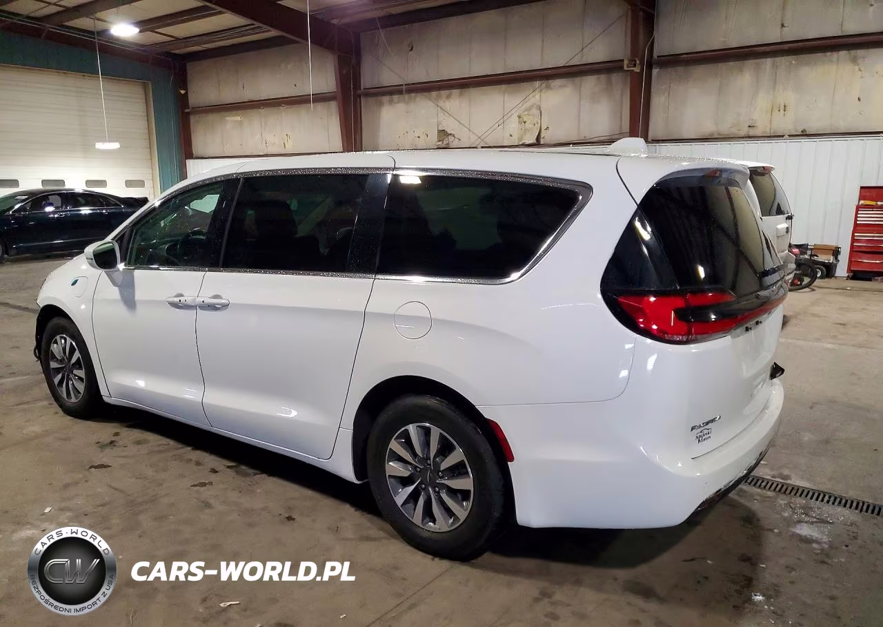 2022 Chrysler Pacifica Hybrid Touring L VIN:2C4RC1L71NR139600 - 2