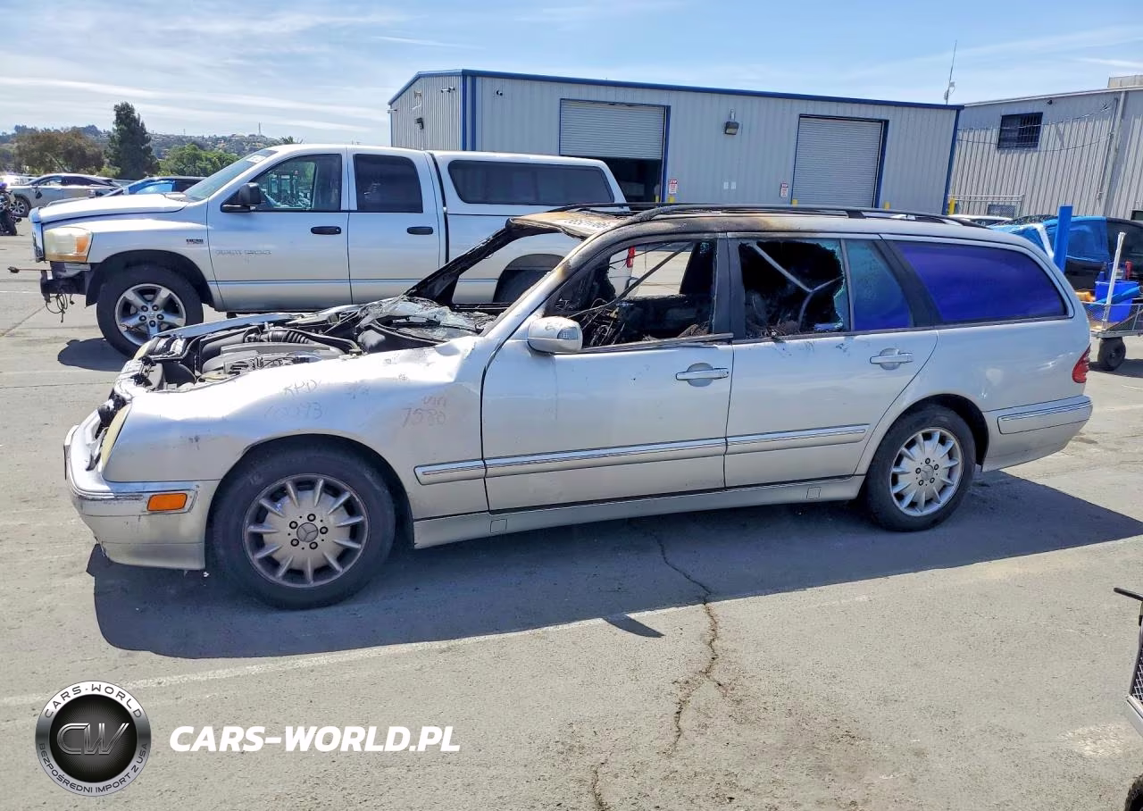 2000 Mercedes-Benz E 320