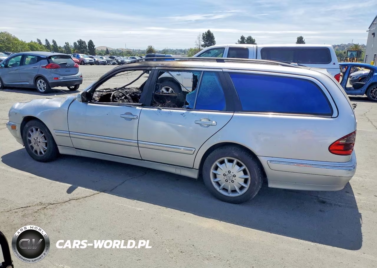 2000 Mercedes-Benz E 320 VIN:WDBJH65J2YB117580 - 2