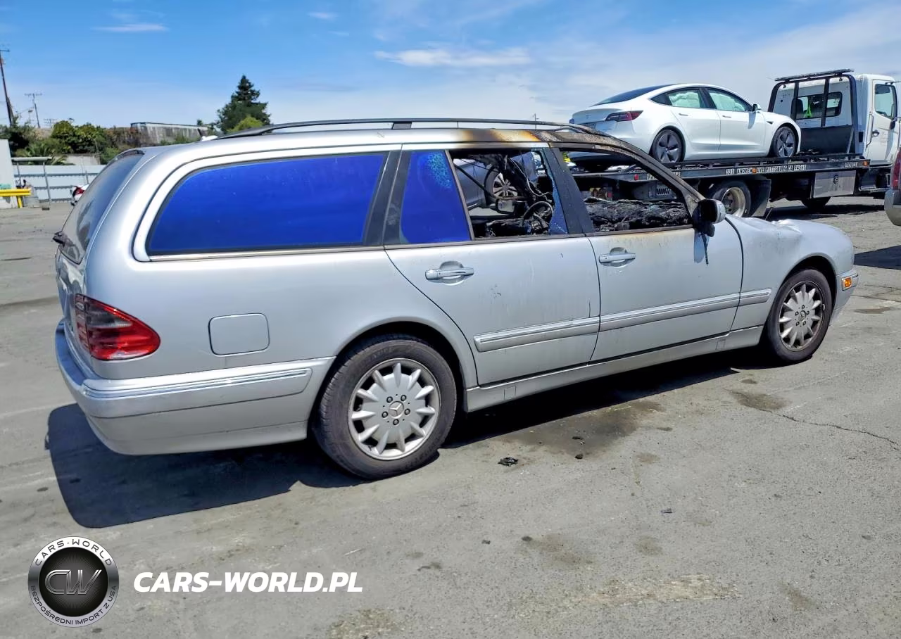 2000 Mercedes-Benz E 320 VIN:WDBJH65J2YB117580 - 3