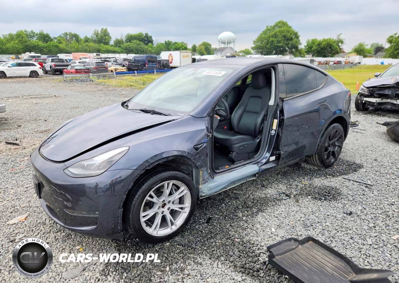 2024 Tesla Model Y – zdjęcie 1 z 12