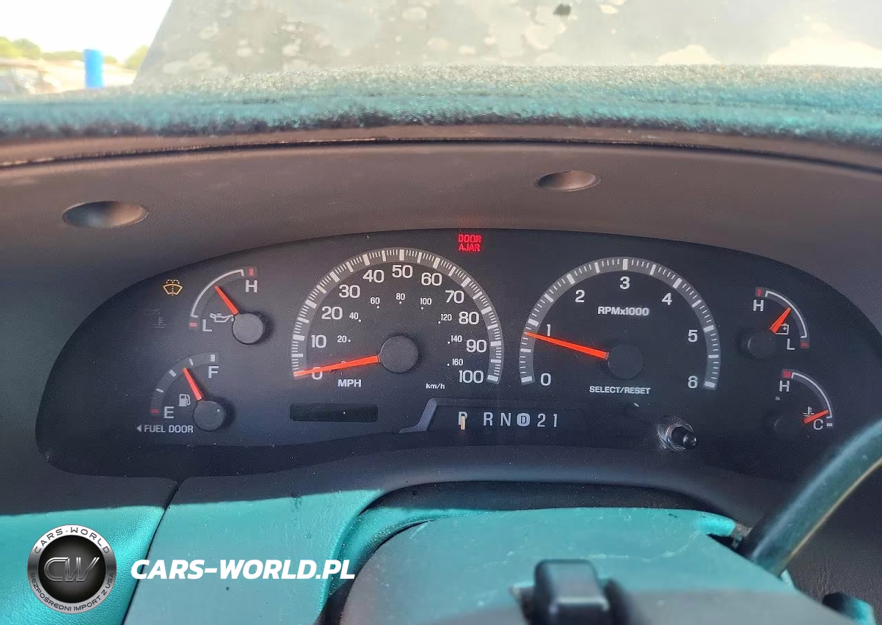 2000 Ford Expedition Xlt VIN:1FMRU1560YLA56556 - 9