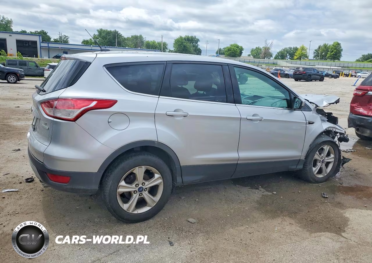 2015 Ford Escape Se VIN:1FMCU0GX0FUB05977 - 3