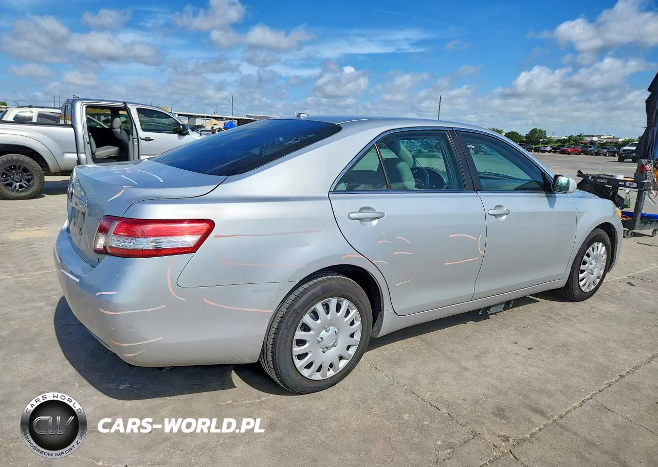 2011 Toyota Camry Le VIN:4T1BF3EK2BU126841 - 3