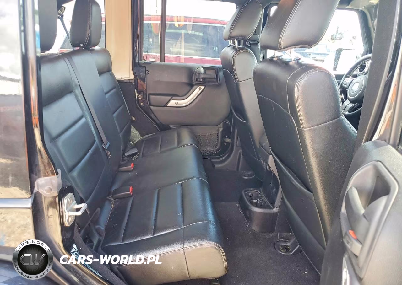 2012 Jeep Wrangler Unlimited Sahara VIN:1C4BJWEG4CL153031 - 11