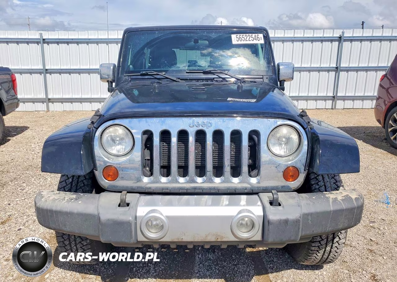 2012 Jeep Wrangler Unlimited Sahara VIN:1C4BJWEG4CL153031 - 5