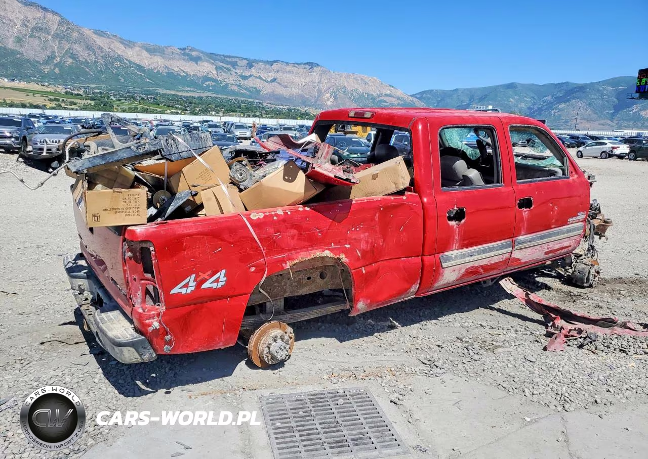 2005 Chevrolet Silverado K2500 Heavy Duty VIN:1GCHK23215F827158 - 3