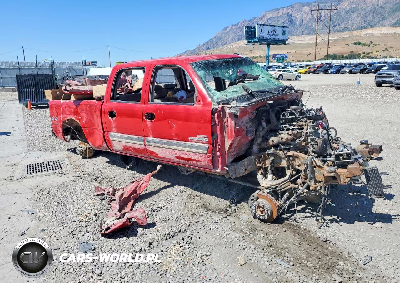 2005 Chevrolet Silverado K2500 Heavy Duty VIN:1GCHK23215F827158 - 4