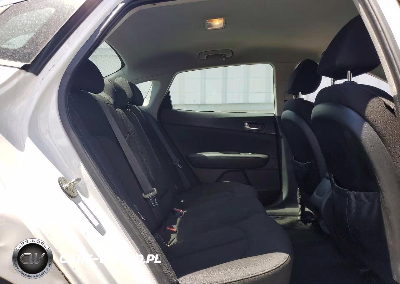 2018 Kia Optima Lx VIN:5XXGT4L33JG245314 - 10