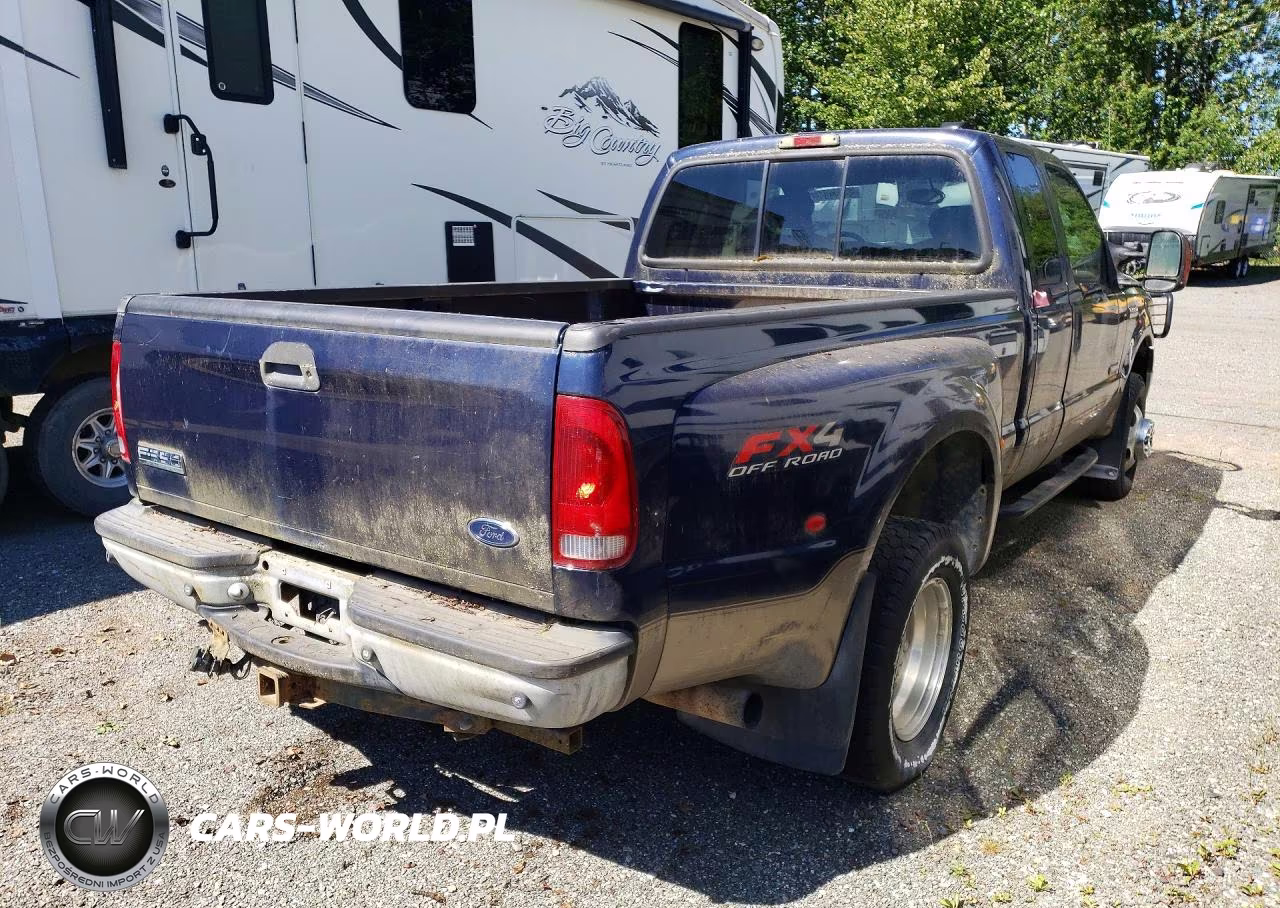 2005 Ford F350 Super Duty VIN:1FTWX33P35EC32831 - 3