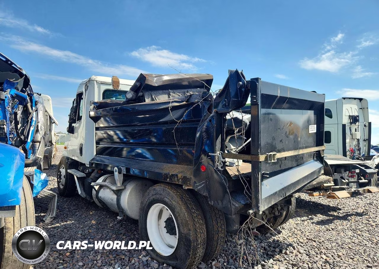 2014 Freightliner Cascadia Dump Truck VIN:3AKBGDBG9ESFX0994 - 3